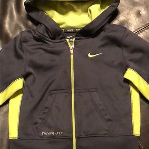 2T NIKE thermafit zip up Hooded Jacket